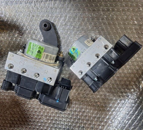 تعمیرگاه ترمز ای بی اس میدان آزادی